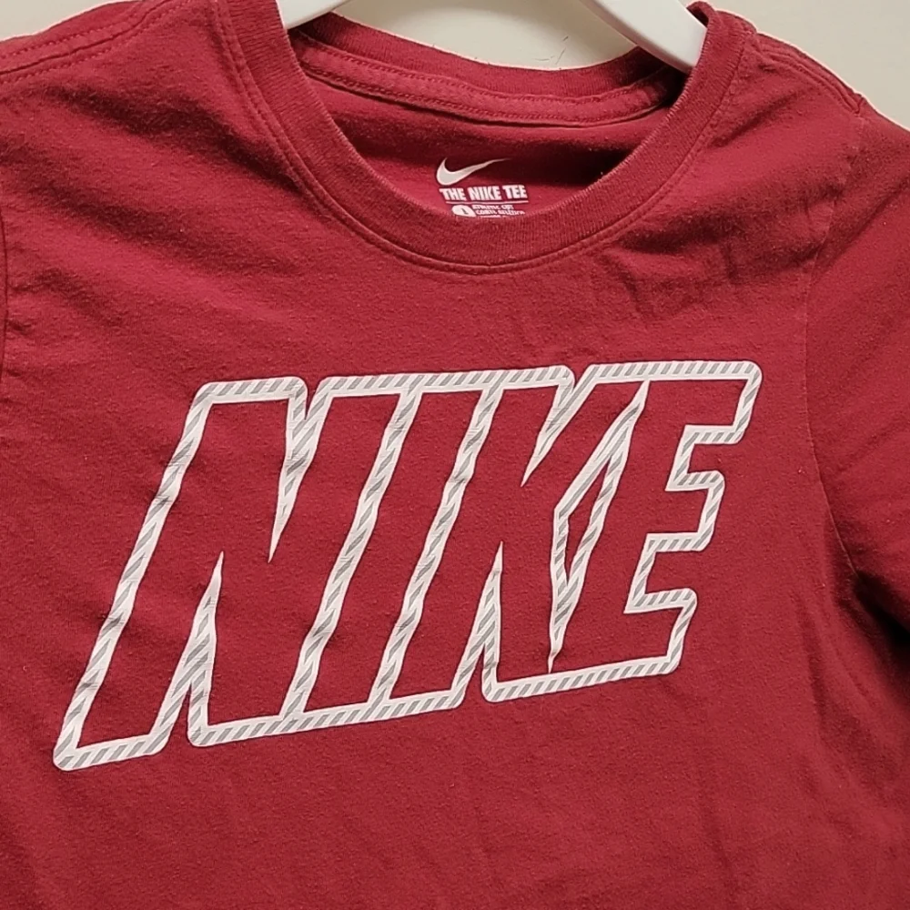 Nike Boys Athletic Shirt - Size L